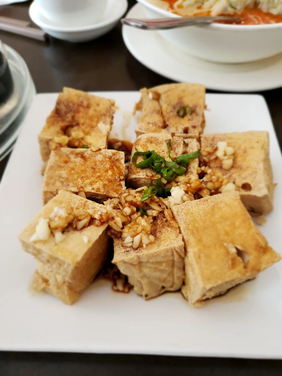 Deep Fried Tofu with Garlic Sauce 炸豆腐